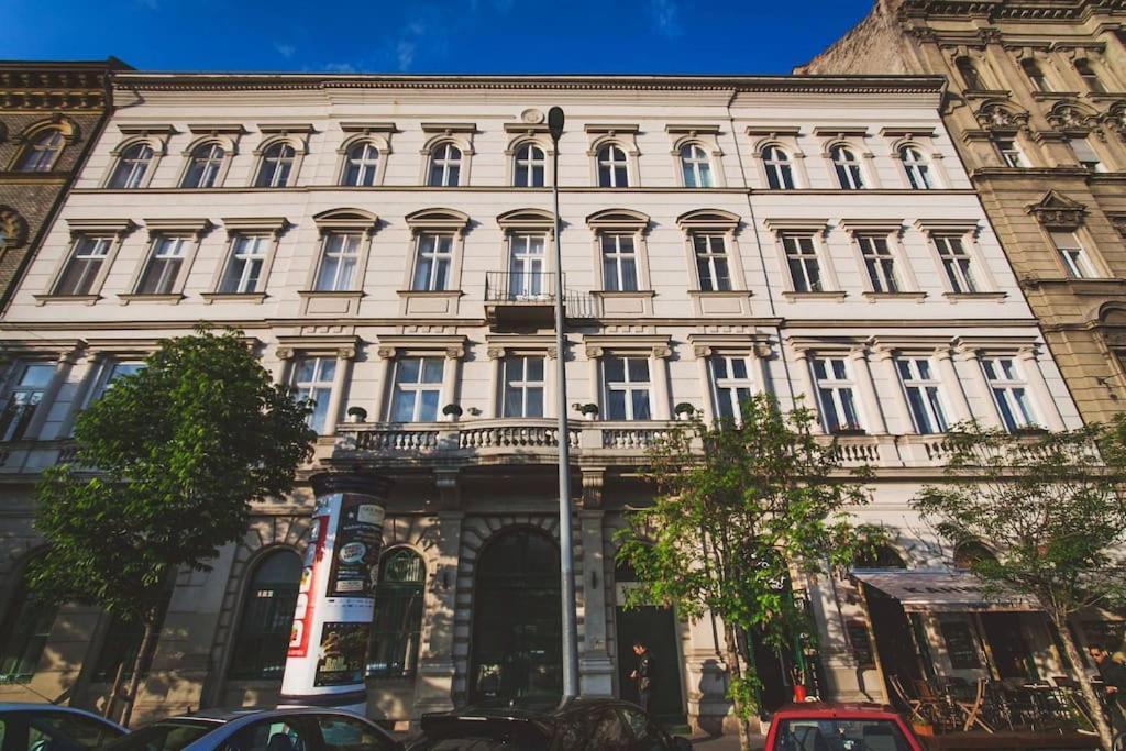 Riverside City Center, 5Th District Budapest Exterior foto